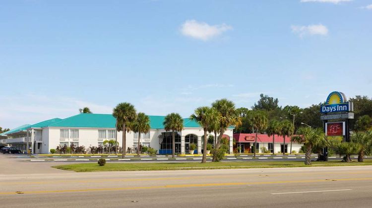 Days Inn by Wyndham Fort Pierce Midtown Exterior