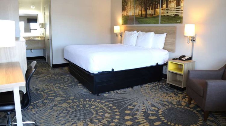 Days Inn Monroe Room