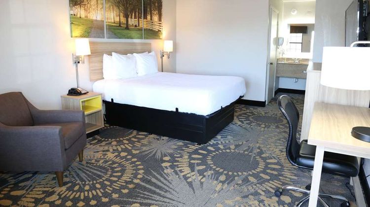 Days Inn Monroe Room