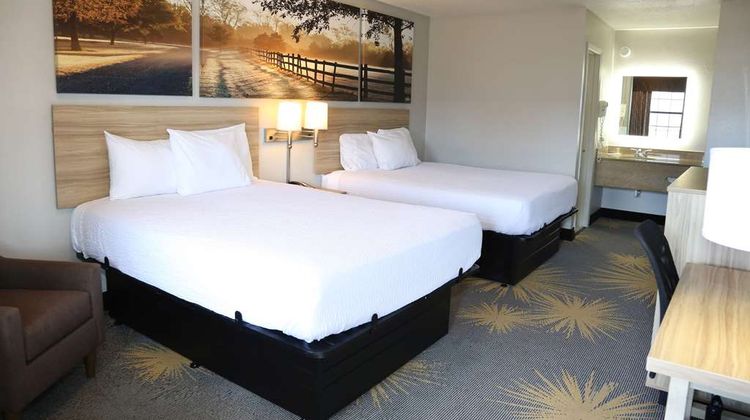 Days Inn Monroe Room