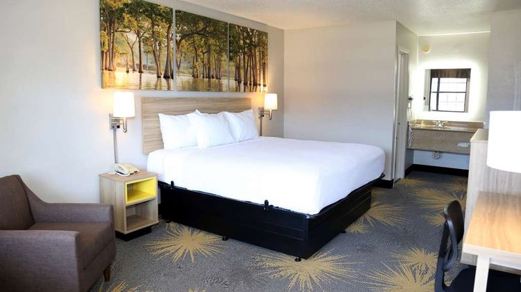 Days Inn Monroe Room