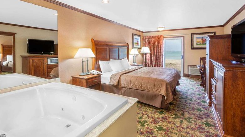 <b>Ramada Mackinaw City Waterfront Suite</b>. Images powered by <a href="https://iceportal.shijigroup.com/" title="IcePortal" target="_blank">IcePortal</a>.