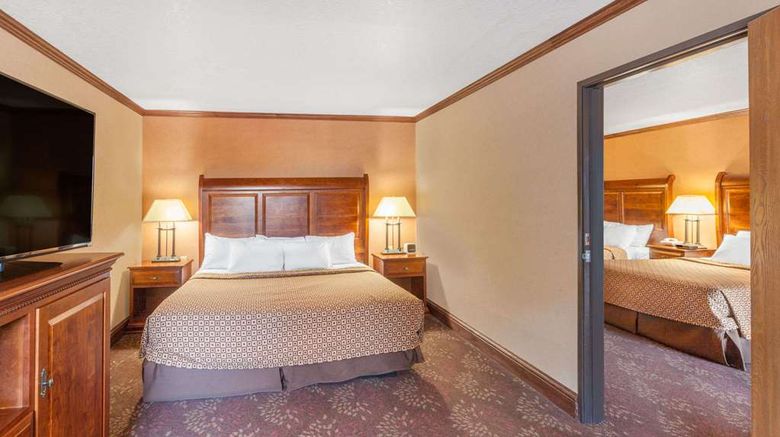 <b>Ramada Mackinaw City Waterfront Suite</b>. Images powered by <a href="https://iceportal.shijigroup.com/" title="IcePortal" target="_blank">IcePortal</a>.