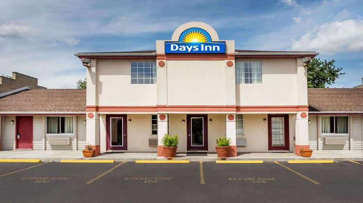 Days Inn Plymouth Exterior