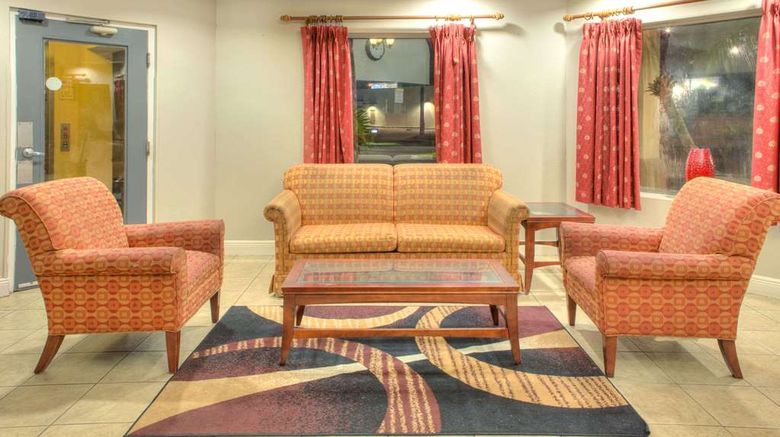 <b>Days Inn Gulfport Lobby</b>. Images powered by <a href="https://iceportal.shijigroup.com/" title="IcePortal" target="_blank">IcePortal</a>.