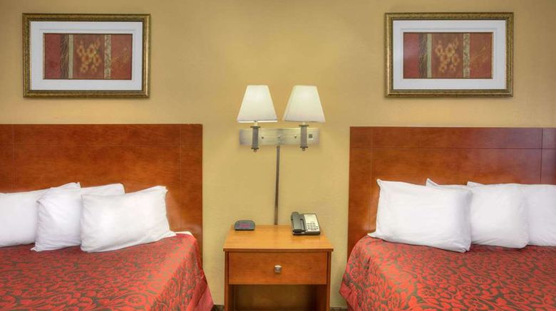 <b>Days Inn Gulfport Room</b>. Images powered by <a href="https://iceportal.shijigroup.com/" title="IcePortal" target="_blank">IcePortal</a>.