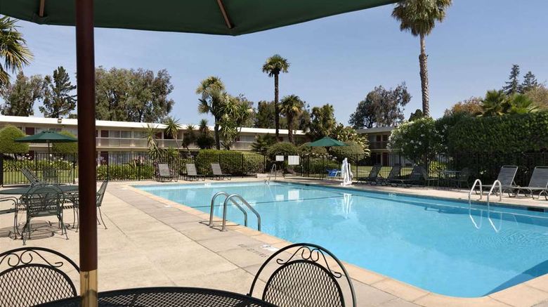 <b>Ramada Sunnyvale/Silicon Valley Pool</b>. Images powered by <a href="https://iceportal.shijigroup.com/" title="IcePortal" target="_blank">IcePortal</a>.
