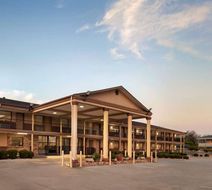 Days Inn Paris Exterior