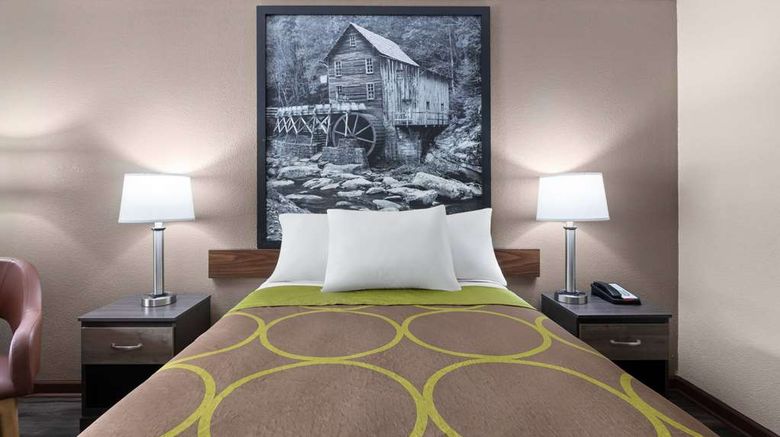 <b>Super 8 Bridgeport/Clarksburg Area Room</b>. Images powered by <a href="https://iceportal.shijigroup.com/" title="IcePortal" target="_blank">IcePortal</a>.