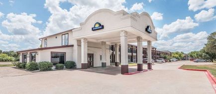 Days Inn Bryan College Station Exterior