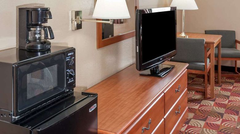 <b>Super 8 Shipshewana Room</b>. Images powered by <a href="https://iceportal.shijigroup.com/" title="IcePortal" target="_blank">IcePortal</a>.