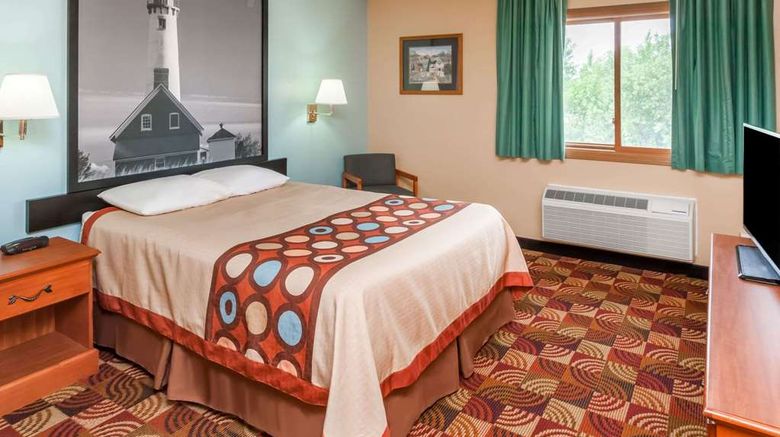 <b>Super 8 Shipshewana Suite</b>. Images powered by <a href="https://iceportal.shijigroup.com/" title="IcePortal" target="_blank">IcePortal</a>.