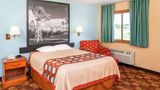 Super 8 Shipshewana Room