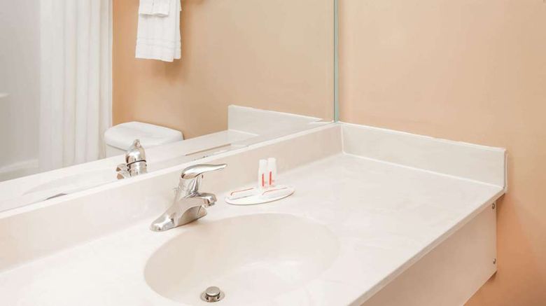 <b>Super 8 Shipshewana Room</b>. Images powered by <a href="https://iceportal.shijigroup.com/" title="IcePortal" target="_blank">IcePortal</a>.