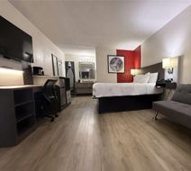 Ramada Harrisonburg Room