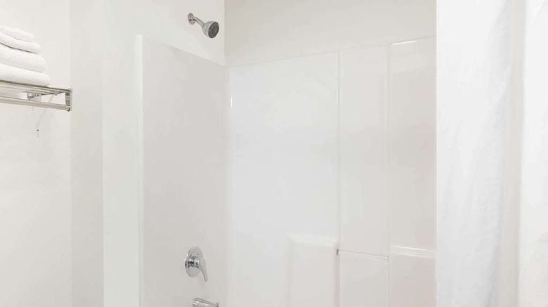 <b>AmericInn by Wyndham Columbus Room</b>. Images powered by <a href="https://iceportal.shijigroup.com/" title="IcePortal" target="_blank">IcePortal</a>.