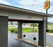 Super 8 Monroe Exterior