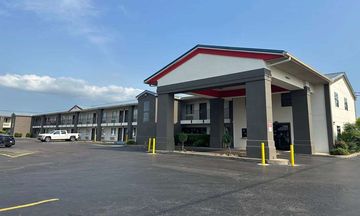 Super 8 Monroe