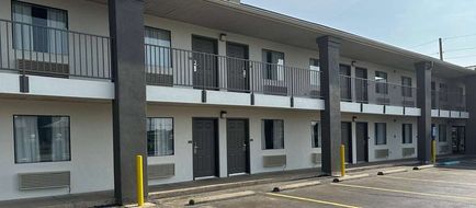 Super 8 Monroe Exterior