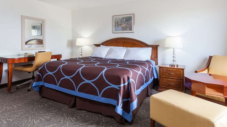 Days Inn by Wyndham Taber Suite