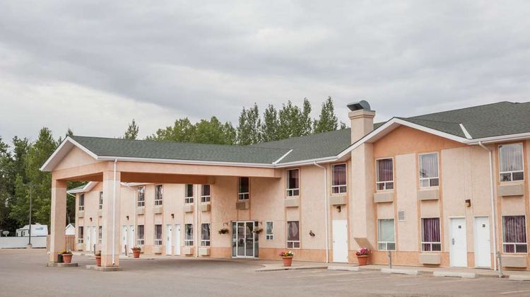 Days Inn by Wyndham Taber Exterior