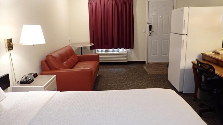 <b>Days Inn by Wyndham Taber Room</b>. Images powered by <a href="https://iceportal.shijigroup.com/" title="IcePortal" target="_blank">IcePortal</a>.