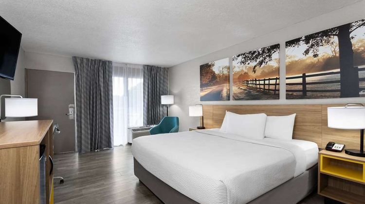 Days Inn Wildwood I-75 Room