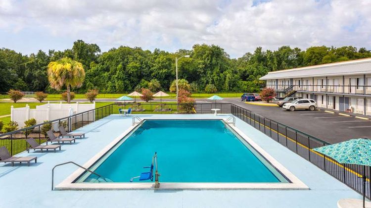 Days Inn Wildwood I-75 Pool