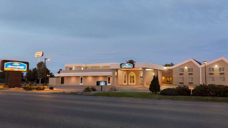 Howard Johnson Billings Exterior. Images powered by <a href="https://iceportal.shijigroup.com" target="_blank" rel="noopener">Ice Portal</a>.