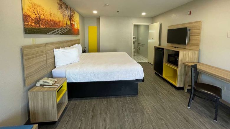 <b>Days Inn San Antonio Northwest/Seaworld Room</b>. Images powered by <a href="https://iceportal.shijigroup.com/" title="IcePortal" target="_blank">IcePortal</a>.