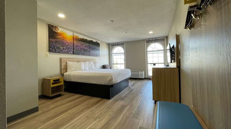 <b>Days Inn San Antonio Northwest/Seaworld Room</b>. Images powered by <a href="https://iceportal.shijigroup.com/" title="IcePortal" target="_blank">IcePortal</a>.