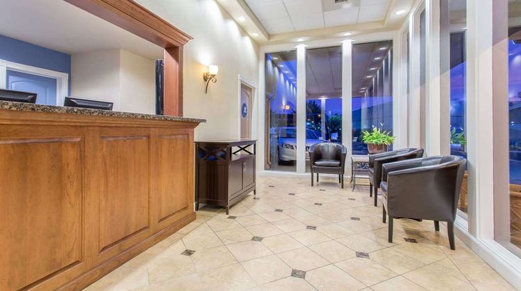 Days Inn Modesto Lobby