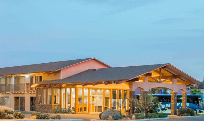 Days Inn Modesto Exterior
