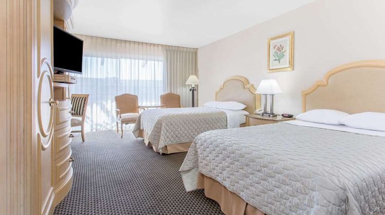 Days Inn Modesto Room