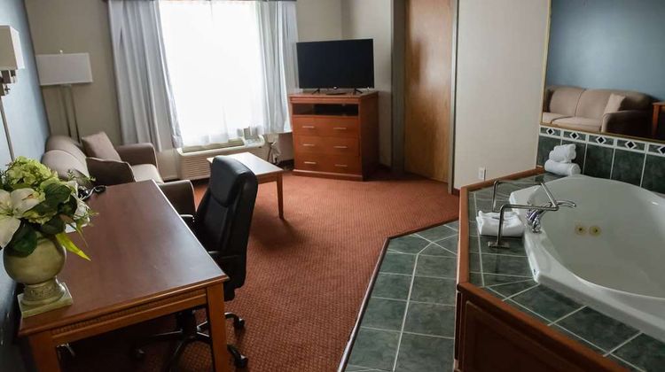 Super 8 Whitecourt Room