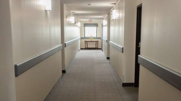 Super 8 Whitecourt Lobby