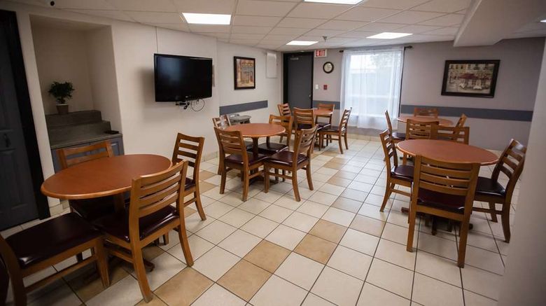 <b>Super 8 Whitecourt Restaurant</b>. Images powered by <a href="https://iceportal.shijigroup.com/" title="IcePortal" target="_blank">IcePortal</a>.