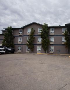 Super 8 Whitecourt