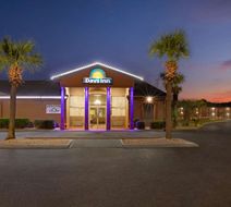 Days Inn Interstate Highway 95 Exterior