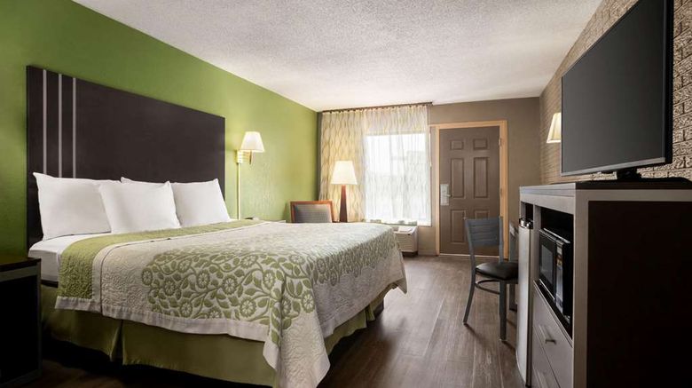 <b>Days Inn Interstate Highway 95 Room</b>. Images powered by <a href="https://iceportal.shijigroup.com/" title="IcePortal" target="_blank">IcePortal</a>.