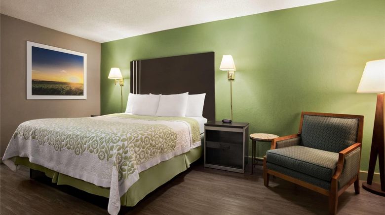 <b>Days Inn Interstate Highway 95 Room</b>. Images powered by <a href="https://iceportal.shijigroup.com/" title="IcePortal" target="_blank">IcePortal</a>.