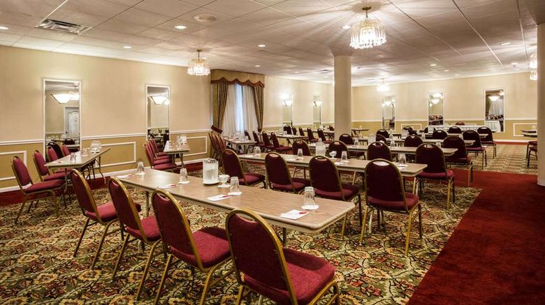 <b>Ramada by Wyndham Ligonier Meeting</b>. Images powered by <a href="https://iceportal.shijigroup.com/" title="IcePortal" target="_blank">IcePortal</a>.