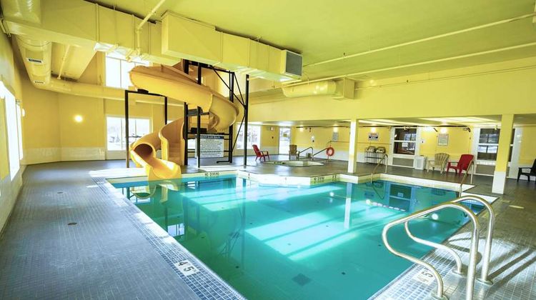 Ramada by Wyndham Cranbrook Pool
