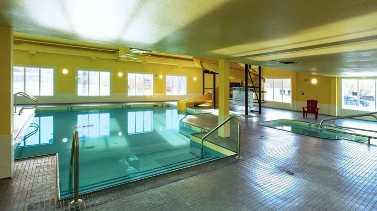 Ramada by Wyndham Cranbrook Pool
