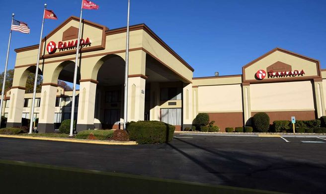 Ramada Triangle/Quantico Exterior