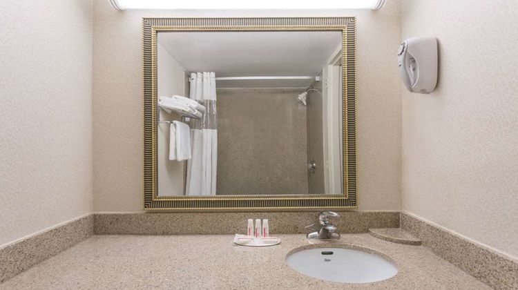 Ramada Triangle/Quantico Room
