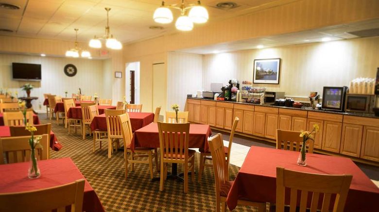 <b>Ramada Triangle/Quantico Restaurant</b>. Images powered by <a href="https://iceportal.shijigroup.com/" title="IcePortal" target="_blank">IcePortal</a>.