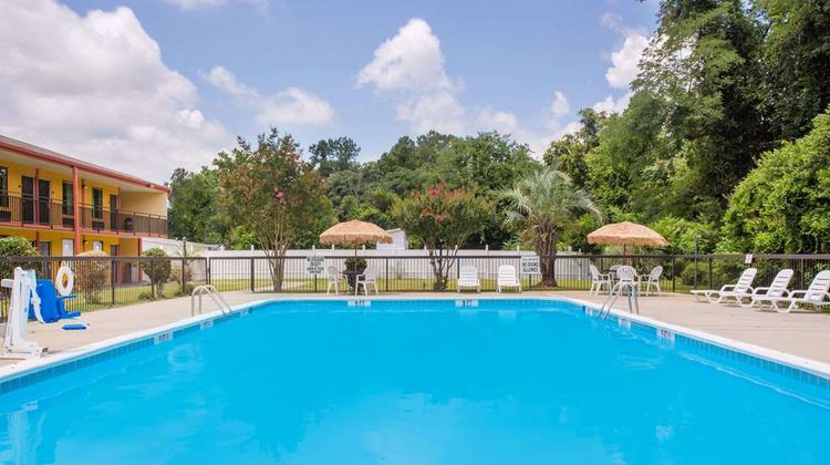 Knights Inn Aiken Pool