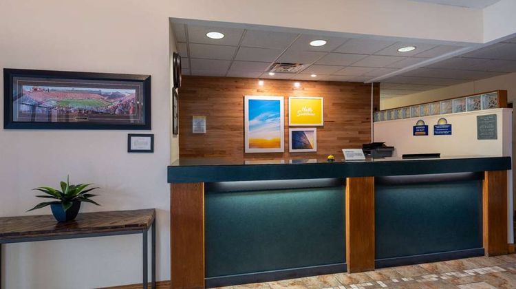 Days Inn and Suites Madison Lobby