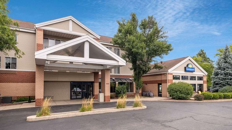 Days Inn and Suites Madison Exterior